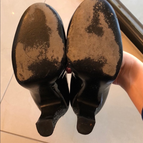 Tory Burch Black Patent Pumps size 9 - Picture 7 of 8
